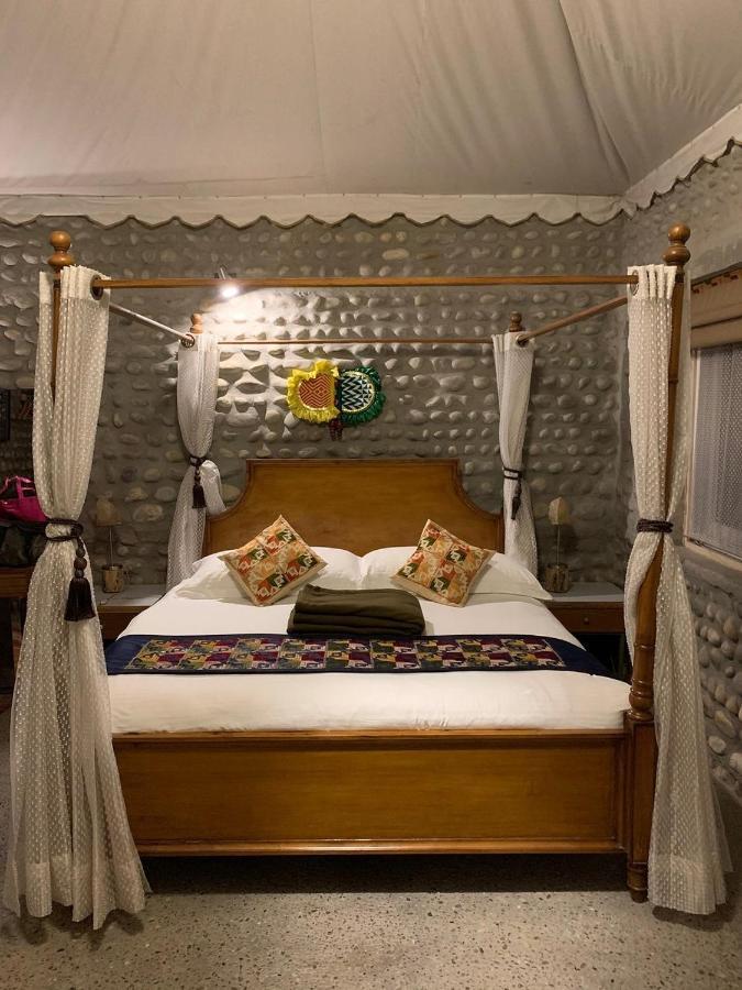 Hôtel Anand At The Satluj à Anandpur Sāhib Extérieur photo