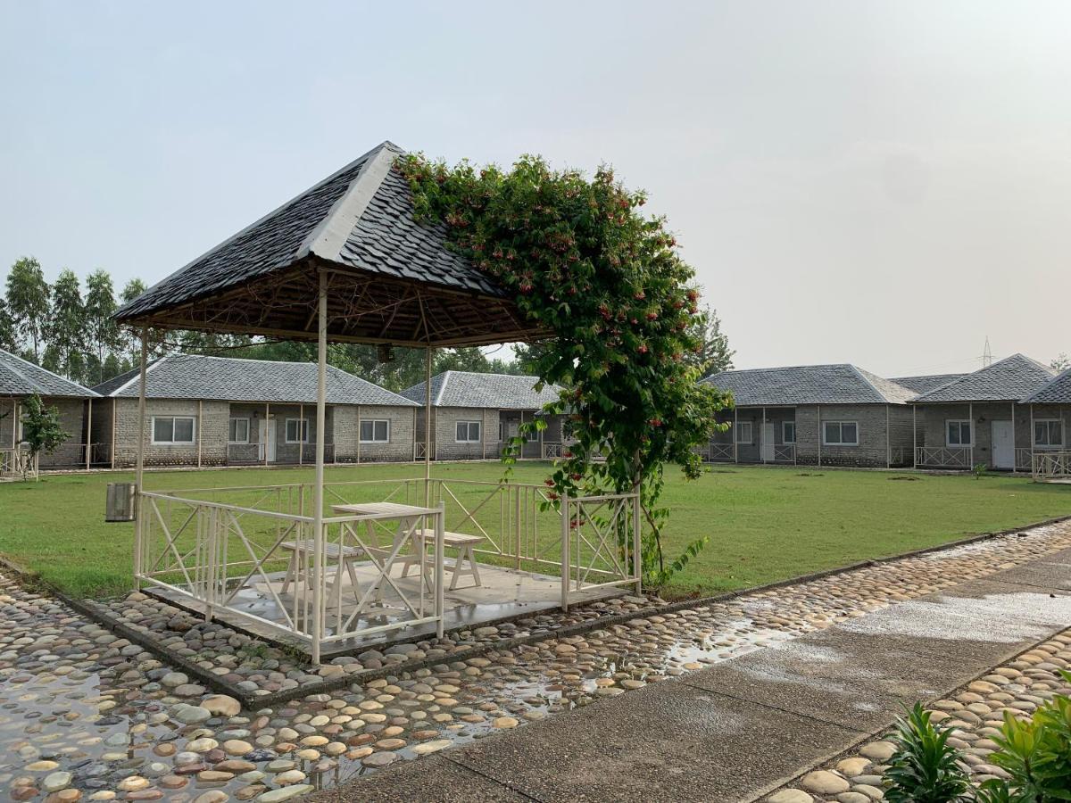 Hôtel Anand At The Satluj à Anandpur Sāhib Extérieur photo
