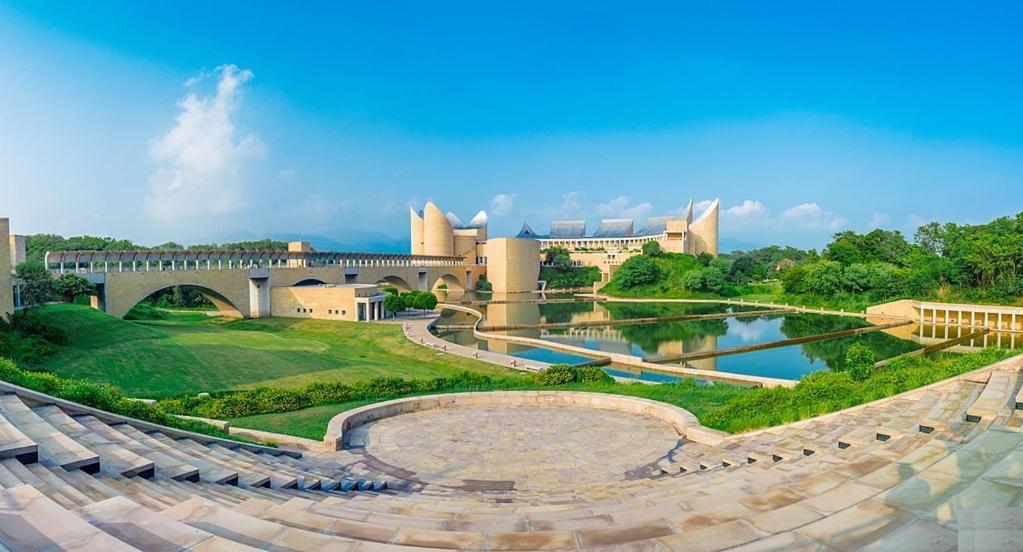 Hôtel Anand At The Satluj à Anandpur Sāhib Extérieur photo