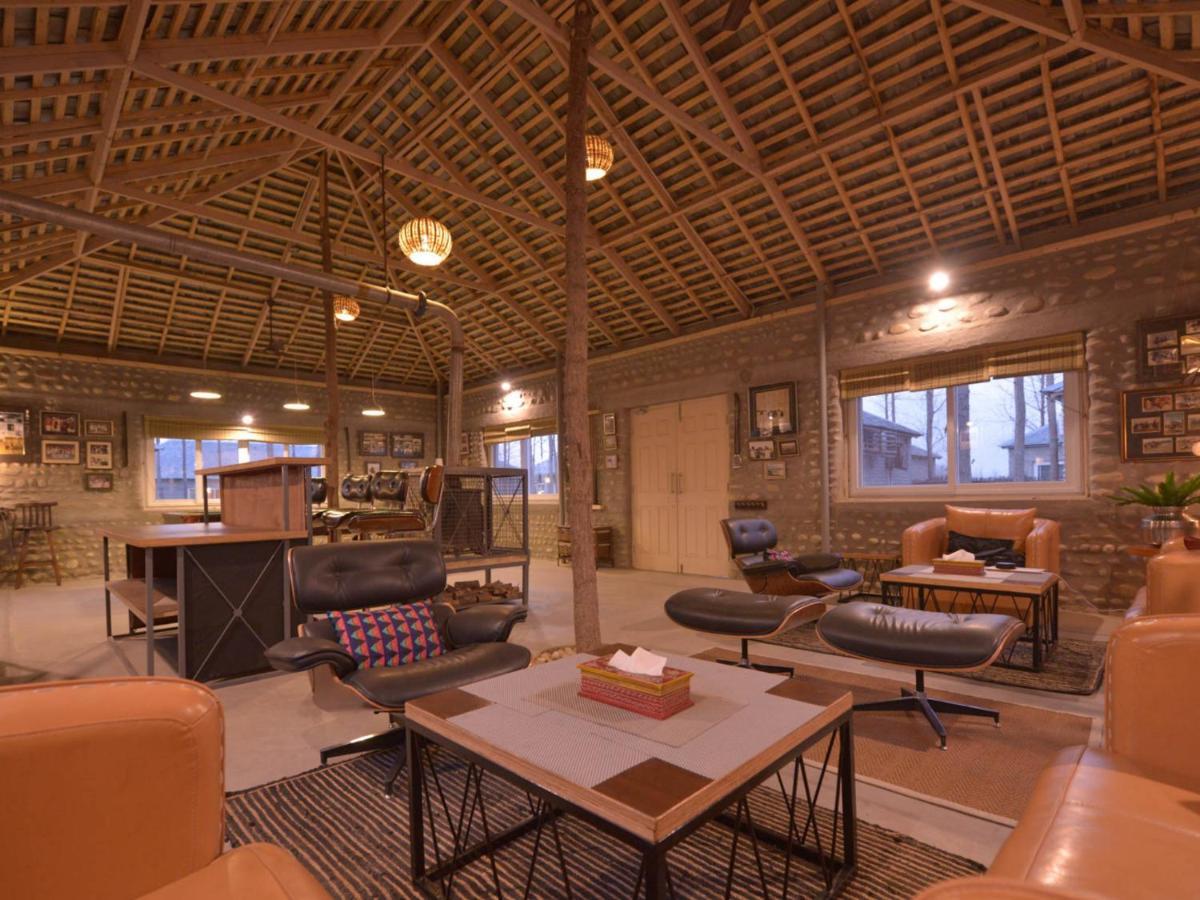 Hôtel Anand At The Satluj à Anandpur Sāhib Extérieur photo